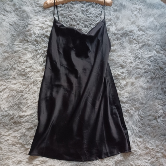 UO Satin dress - Picture 9 of 9